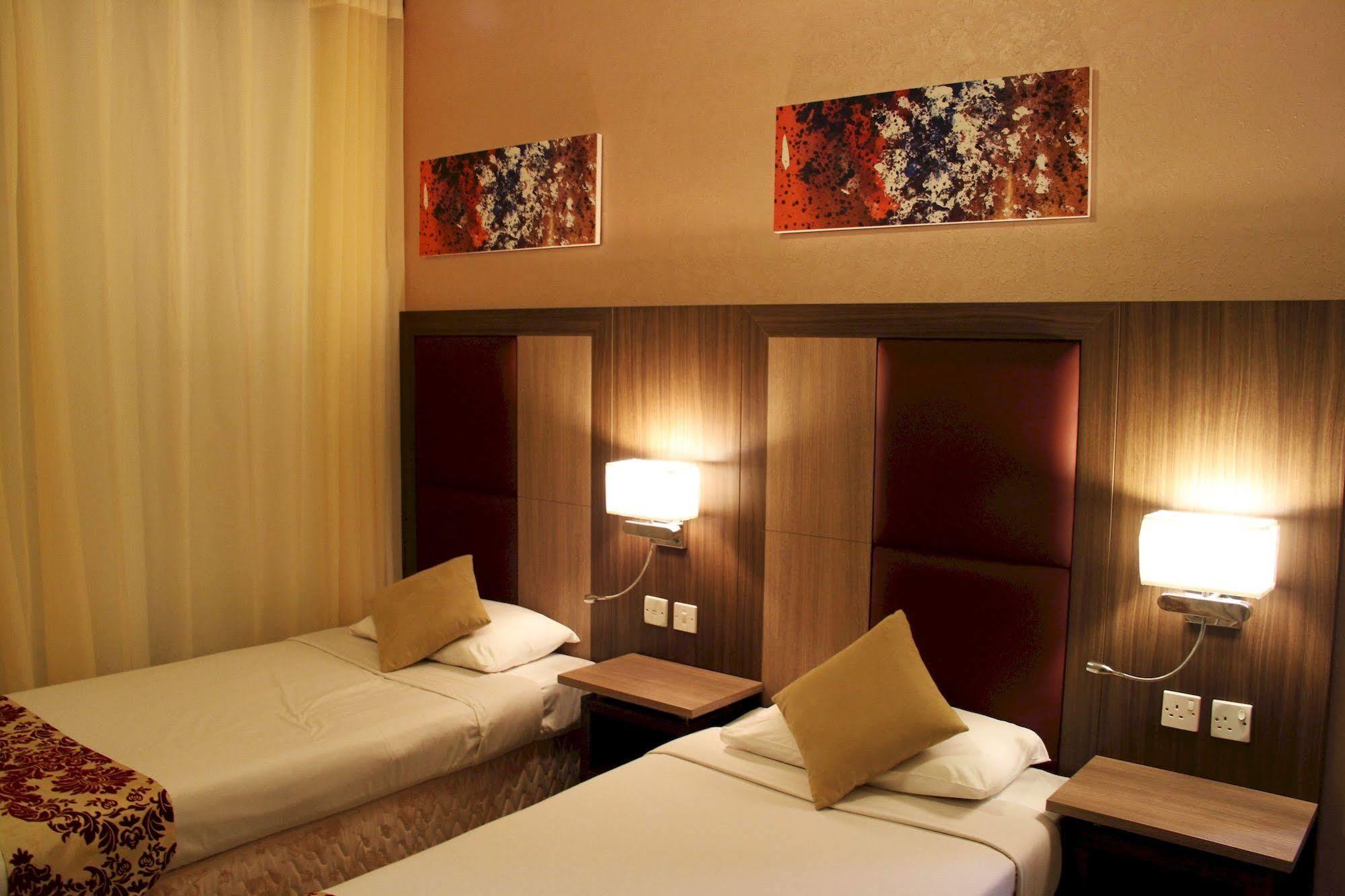 Spark Aparthotel 3*